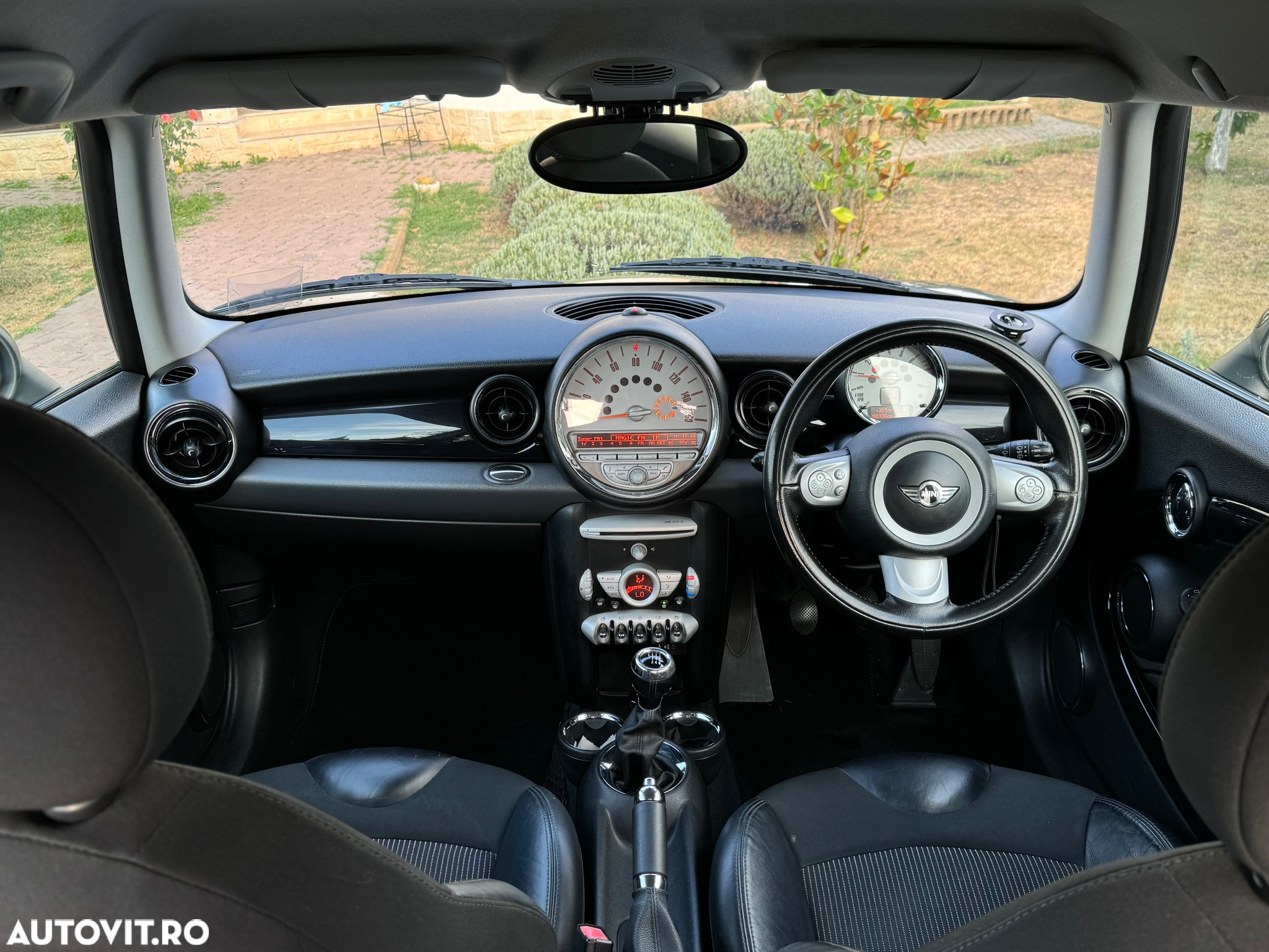 Mini Cooper Standard - 12