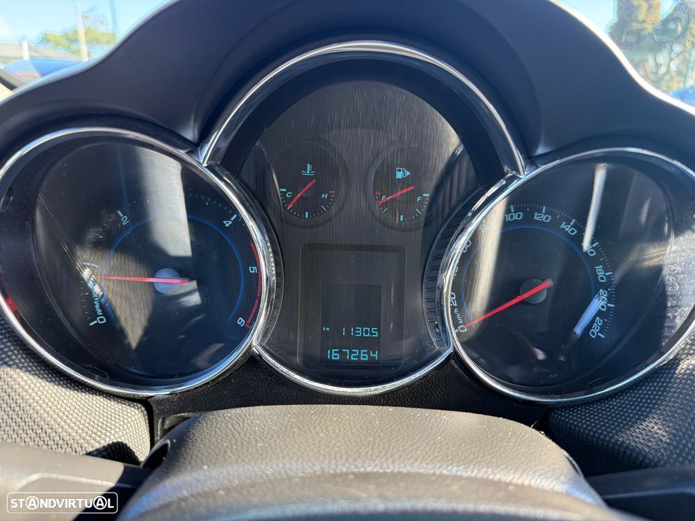 Chevrolet Cruze 2.0 VCDi LTZ - 29