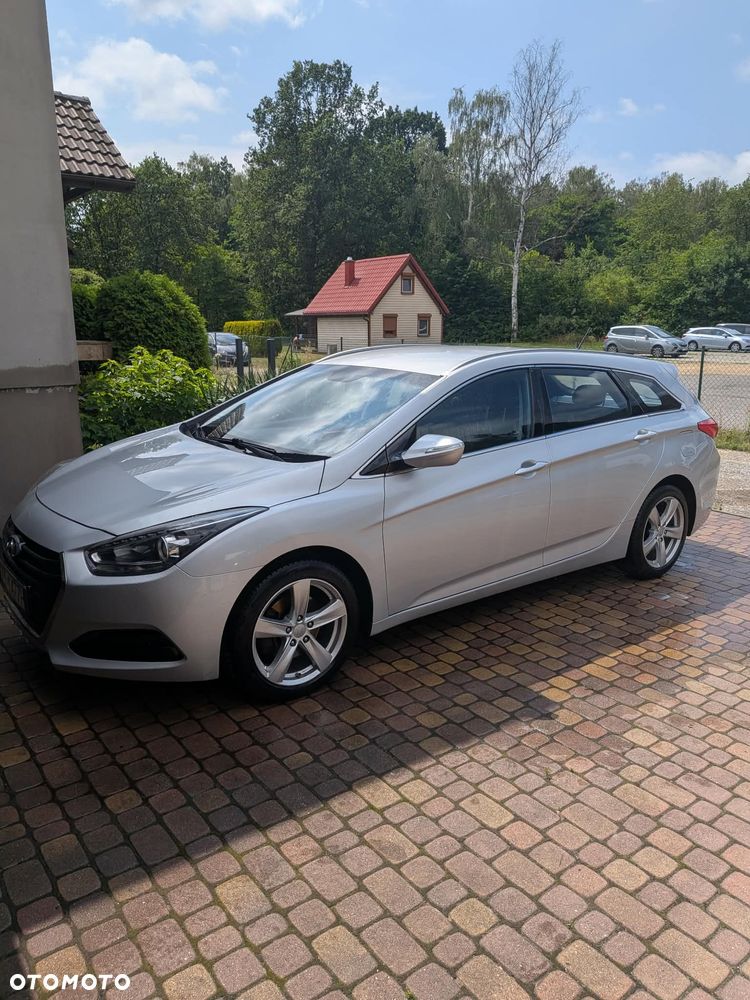 Hyundai i40 Kombi blue 1.7 CRDi Style - 1