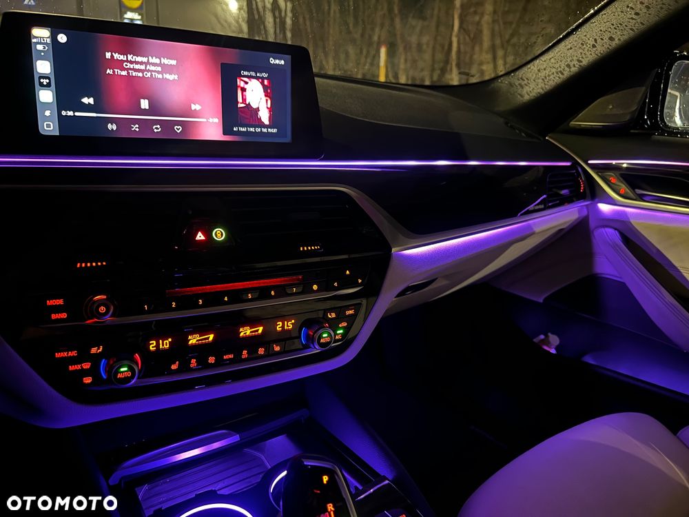 BMW Seria 5 530i Sport Line - 36