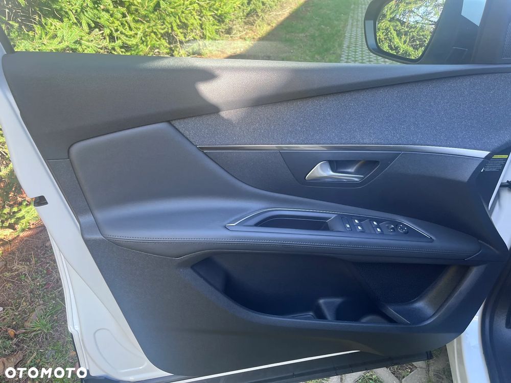 Peugeot 3008 225 e-EAT8 Allure Pack - 9