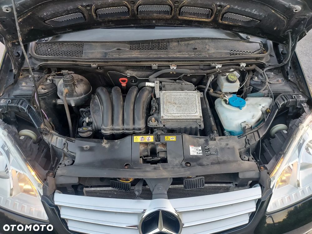 Mercedes-Benz Klasa A 180 BlueEFFICIENCY Avantgarde - 33