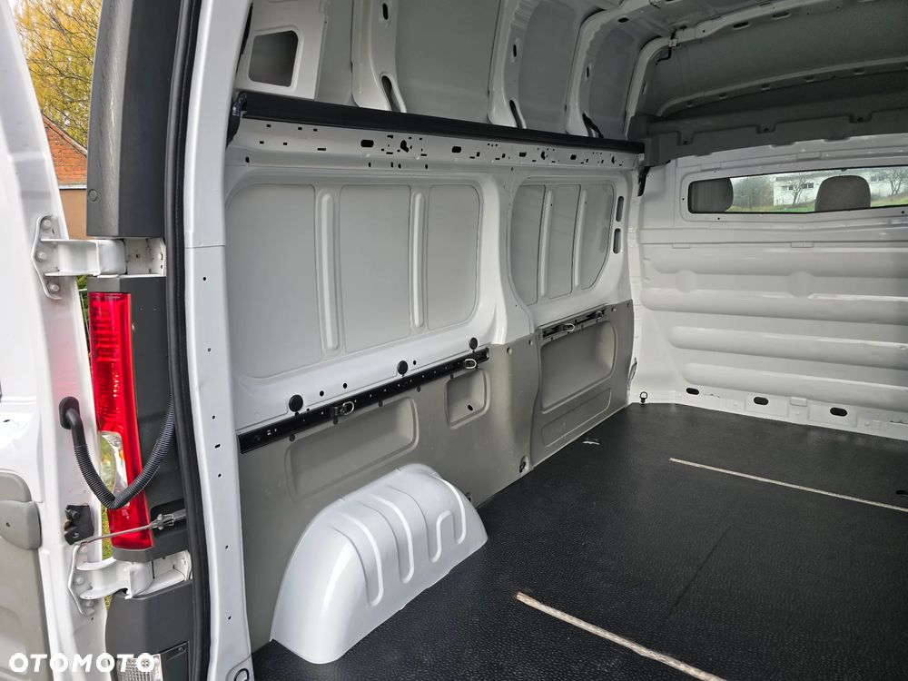 Opel Vivaro - 21