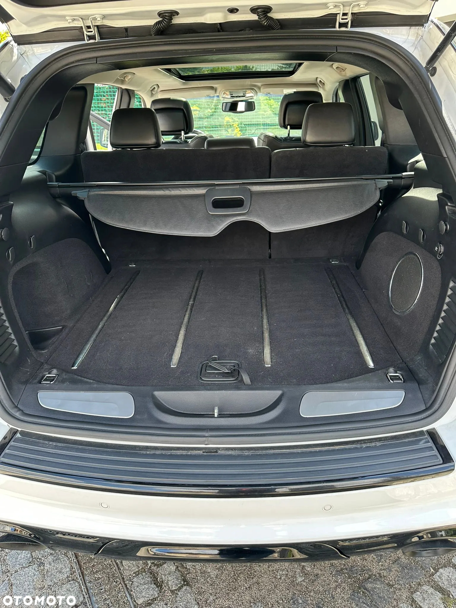 Jeep Grand Cherokee 6.4 V8 SRT8 Alpine - 12