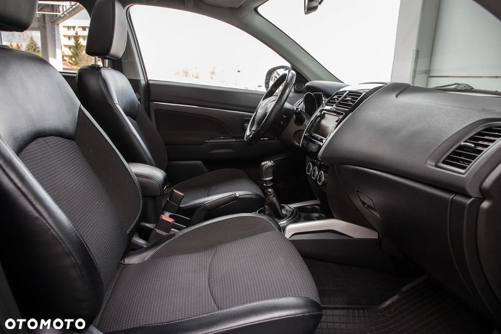 Mitsubishi ASX - 30