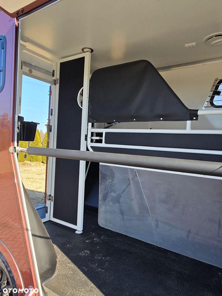 Renault Master Koniowóz - 37