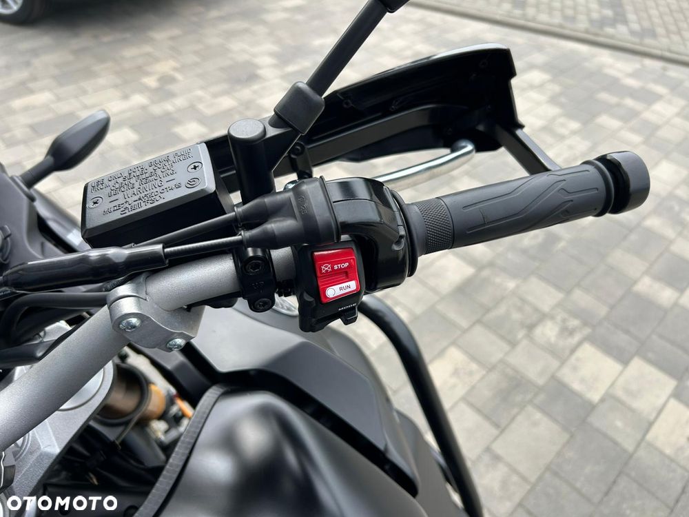 Yamaha Super Tenere - 24