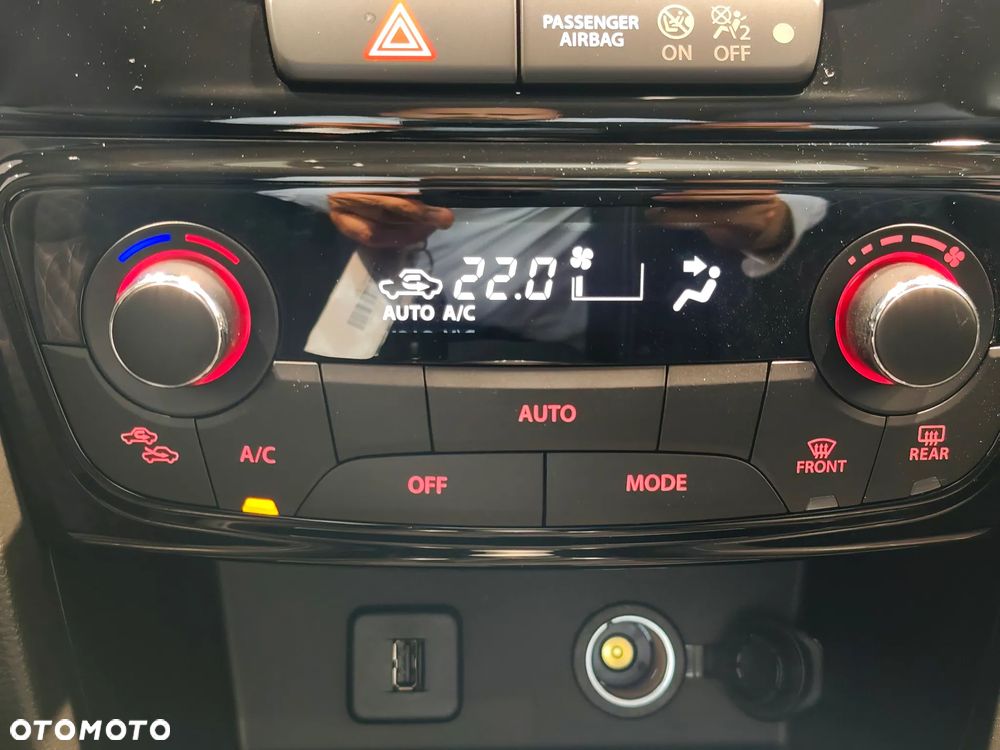 Suzuki Vitara 1.4 Boosterjet mHEV Elegance 4WD - 28