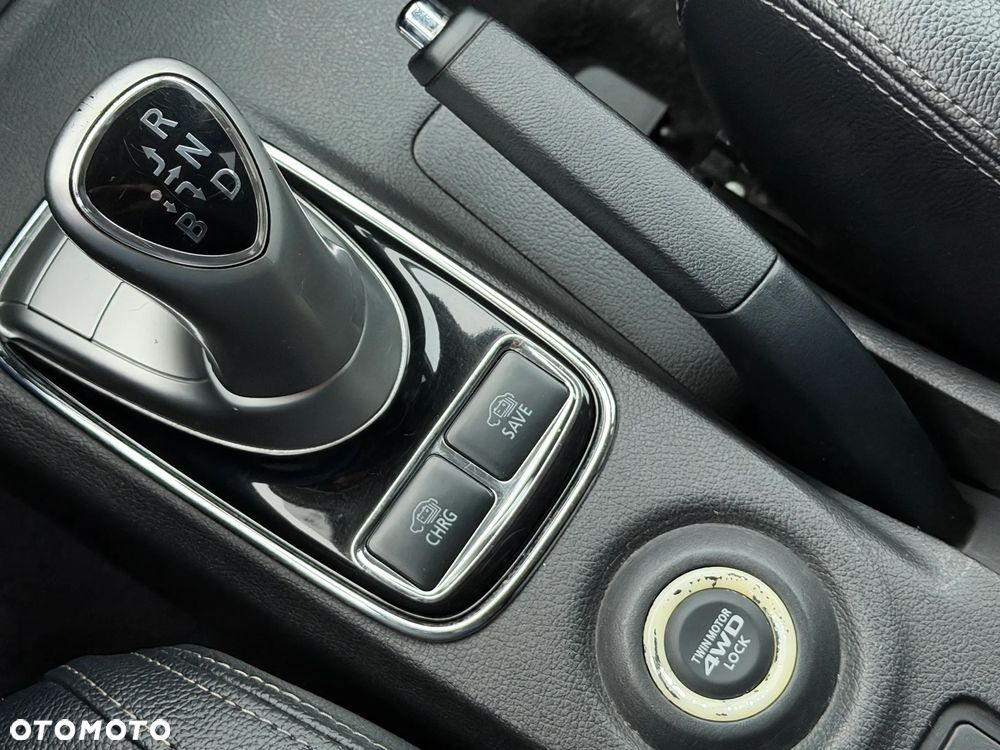 Mitsubishi Outlander 2.0 4WD Plus - 18