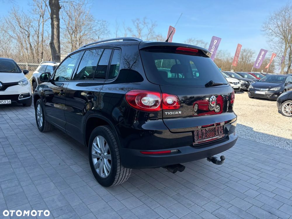 Volkswagen Tiguan - 4