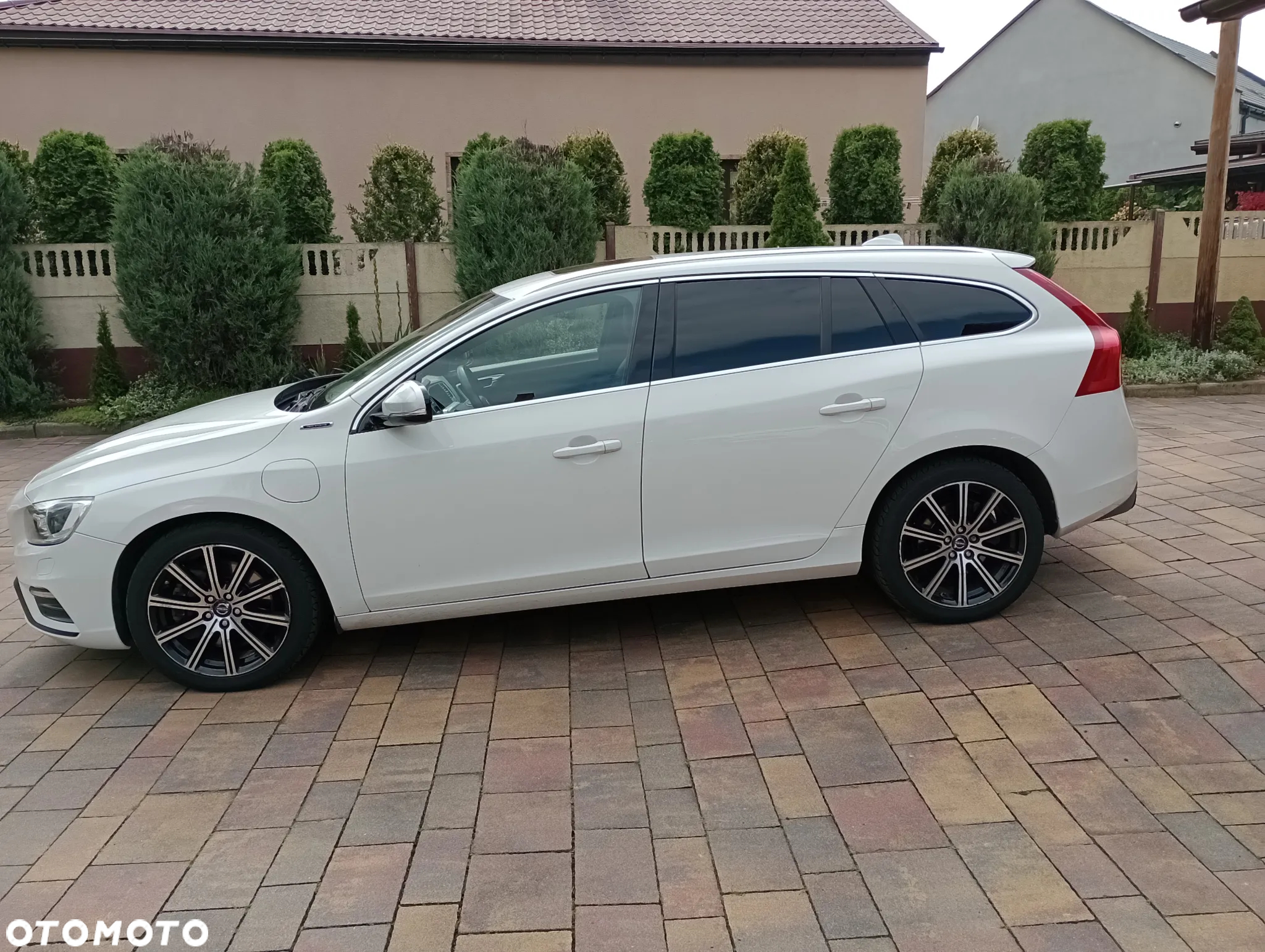 Volvo V60 D5 AWD R-Design Summum - 10