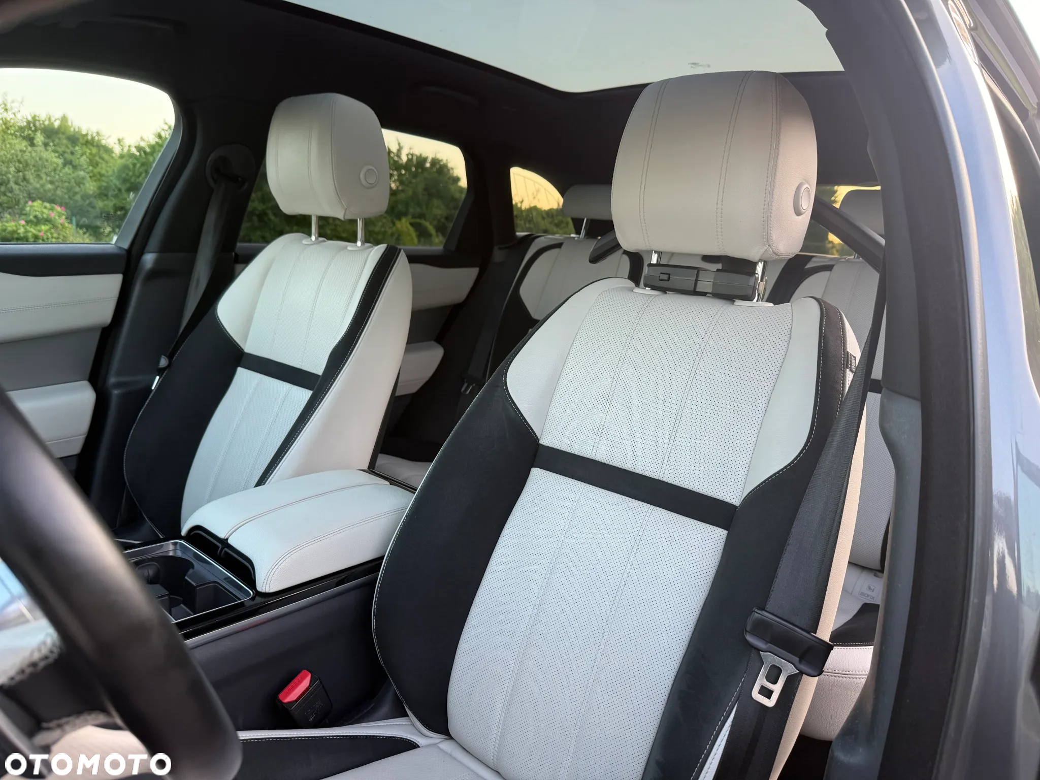 Land Rover Range Rover Velar 2.0 Si4 GPF R-Dynamic SE - 11