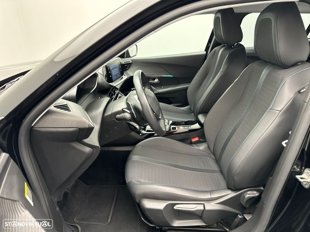 Peugeot 2008 1.2 PureTech Allure Pack EAT8 - 10