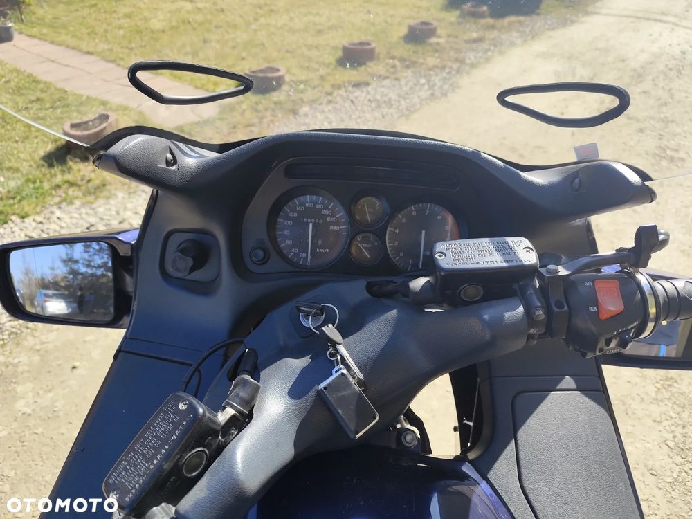 Honda ST - 5