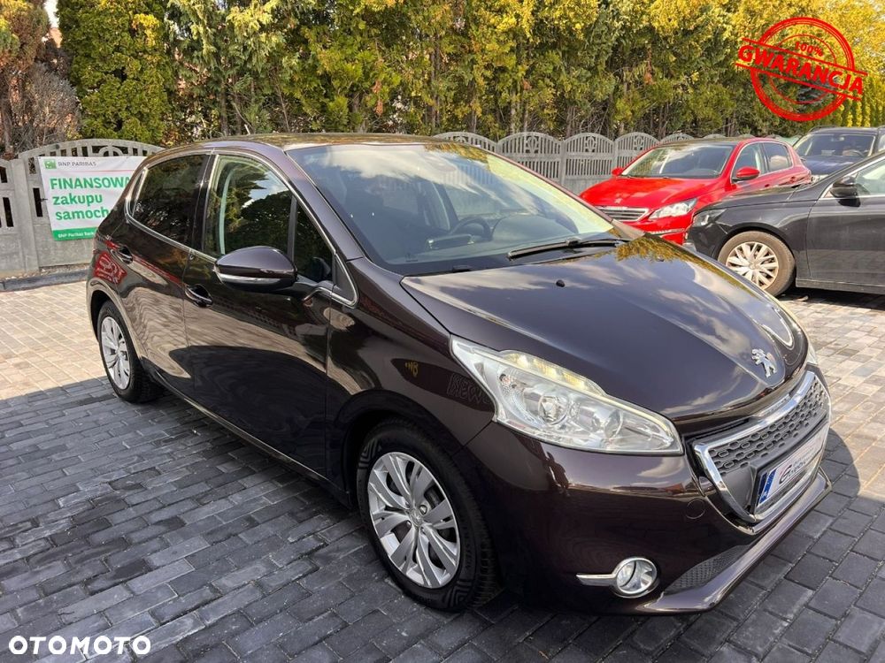 Peugeot 208 - 14