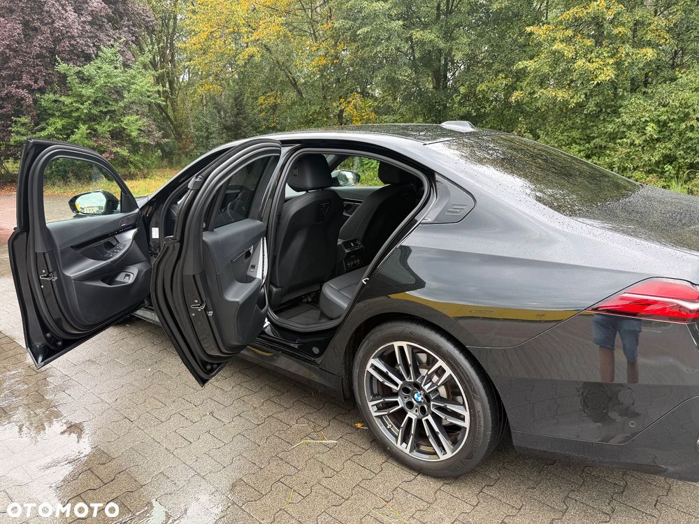 BMW Seria 5 520d xDrive mHEV - 10