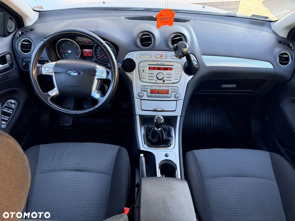 Ford Mondeo - 9