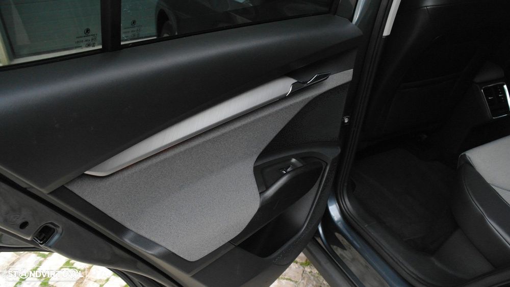 Skoda Enyaq iV 60 - 23