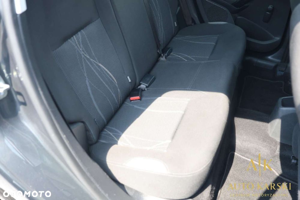 Peugeot 208 - 32