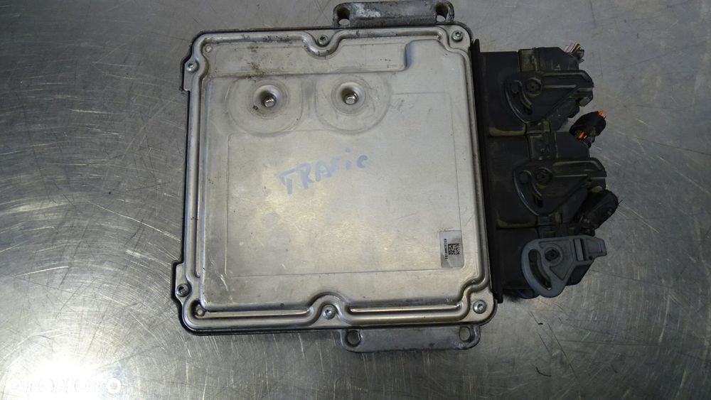 KOMPUTER SILNIKA RENAULT TRAFIC II 2.0DCI 237100718R - 2