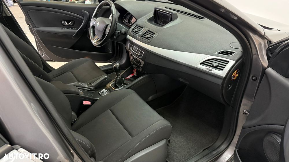 Renault Megane 1.5 dCi Expression - 8