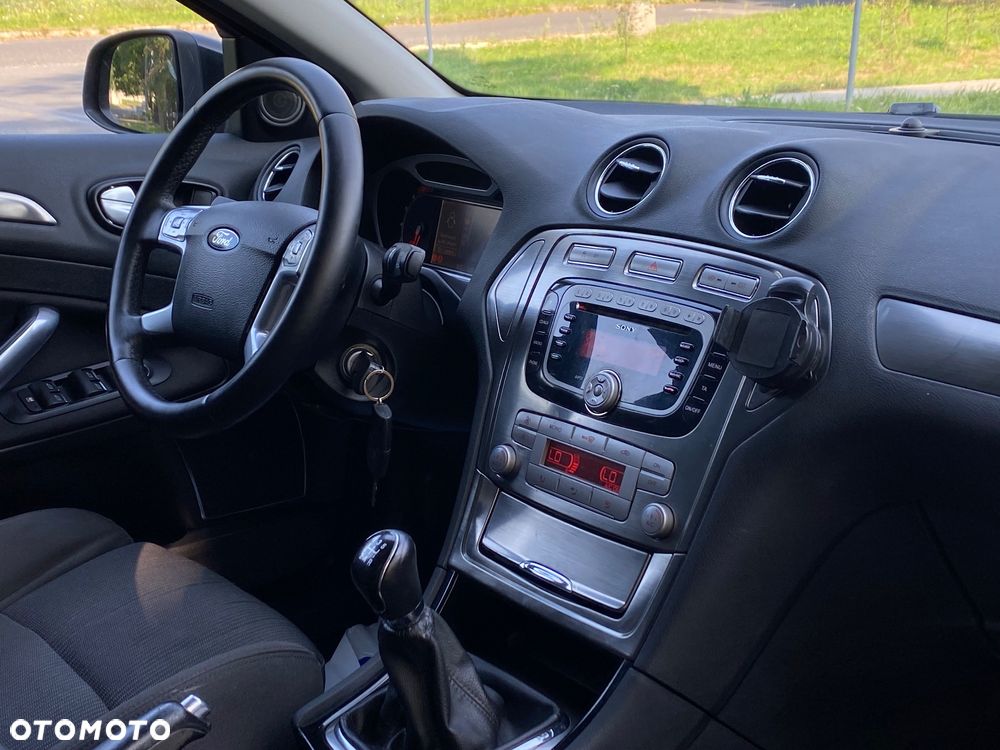 Ford Mondeo 2.0 Titanium - 11