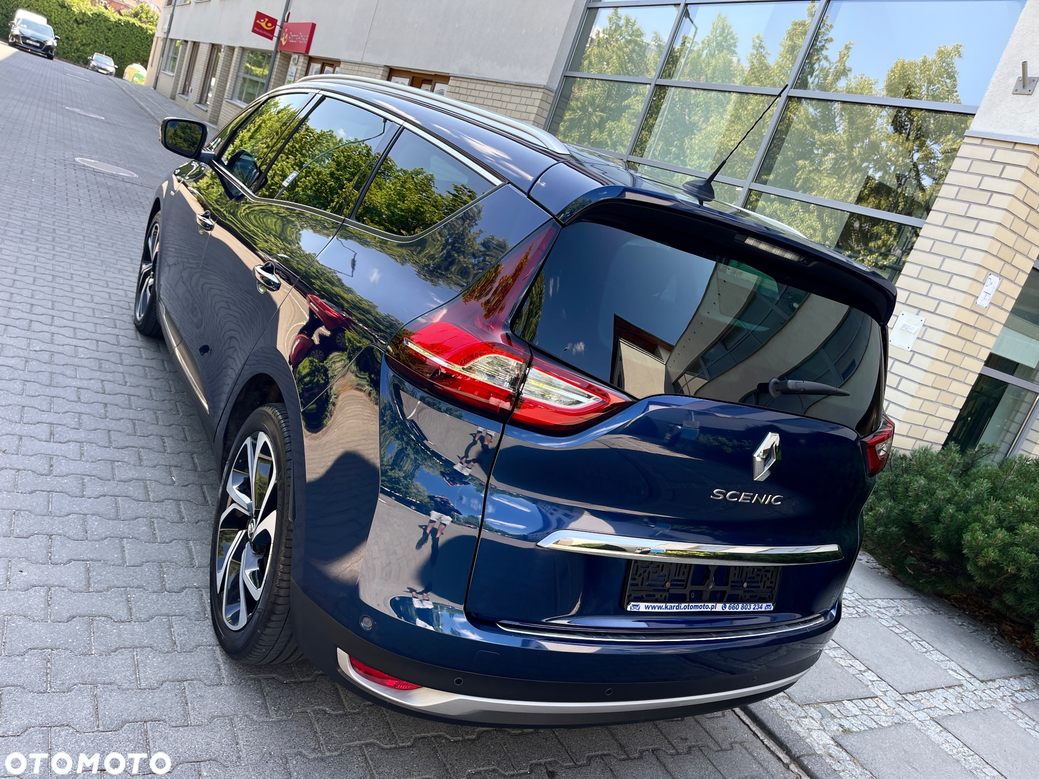 Renault Grand Scenic Gr 1.3 TCe FAP Intens - 12