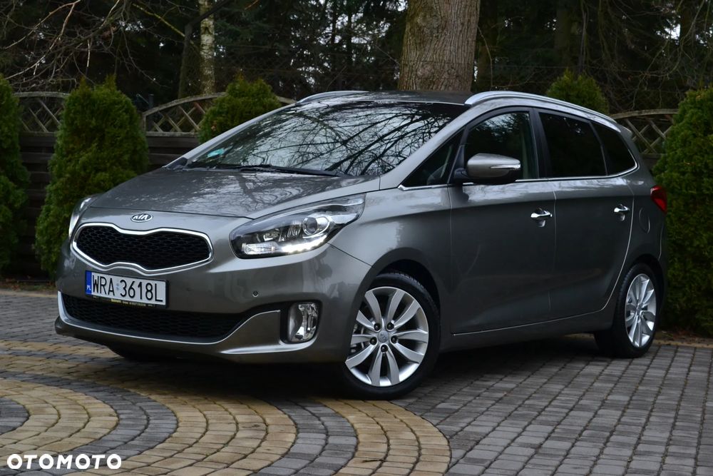 Kia Carens 1.7 CRDi Business Line 7os 7DCT - 1