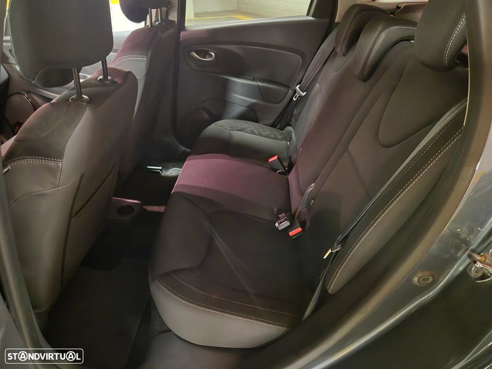 Renault Clio Sport Tourer dCi 90 Limited - 26