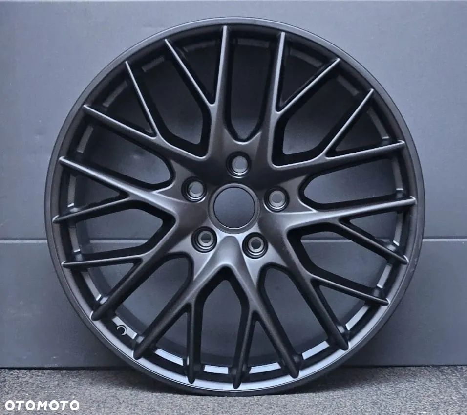 NOWA FELGA PORSCHE PANAMERA BBS - 1