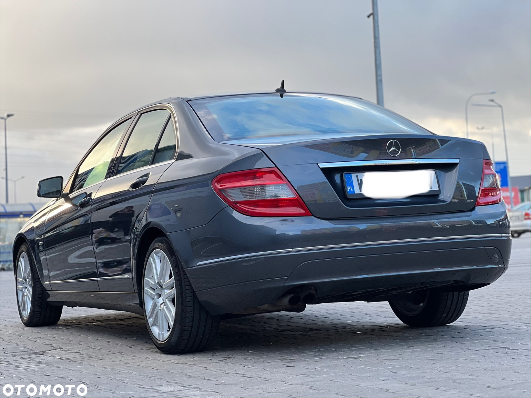 Mercedes-Benz Klasa C 180 CGI Automatik BlueEFFICIENCY Avantgarde - 5