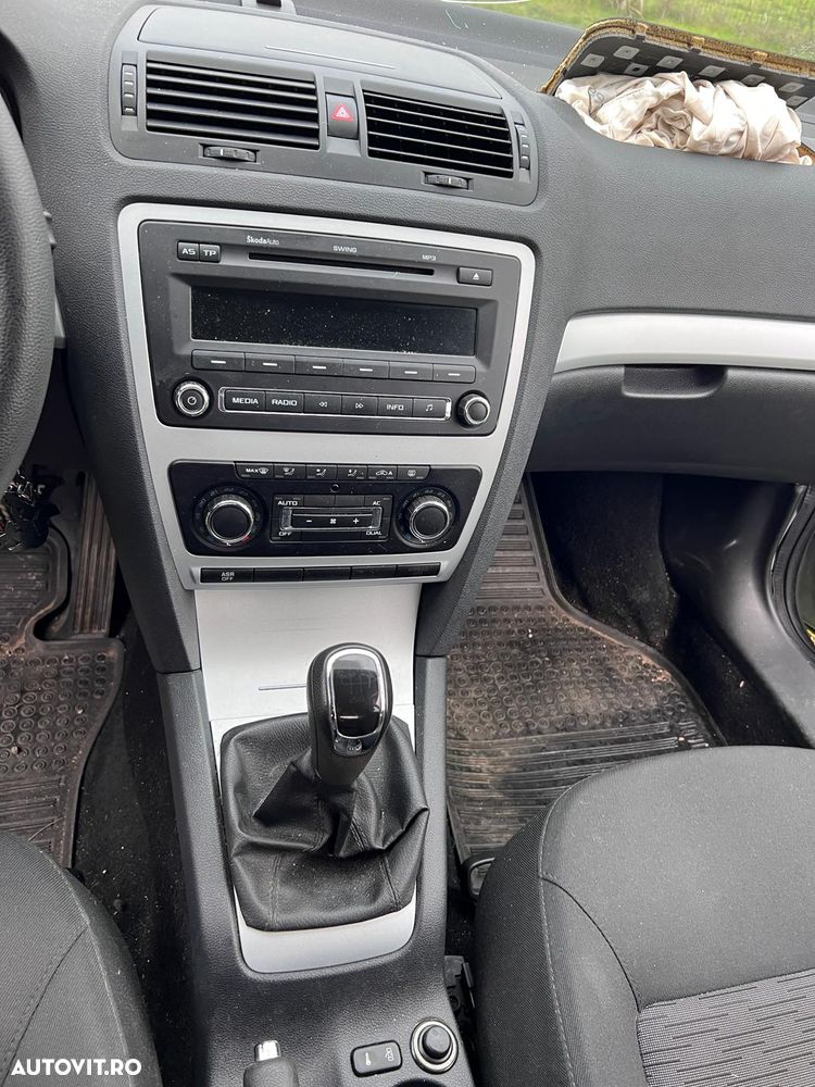 Skoda Octavia 1.6 MPI - 31