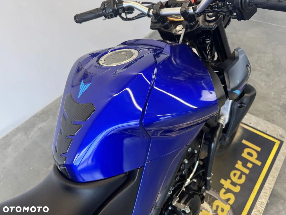 Yamaha MT - 17