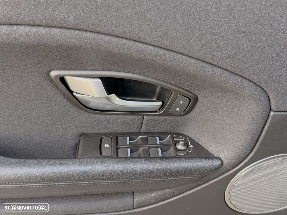 Land Rover Range Rover Evoque 2.0 TD4 SE Auto - 22