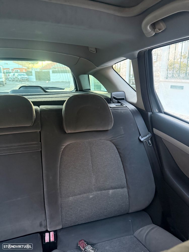 Peugeot 407 SW 2.0 HDi Executive - 16