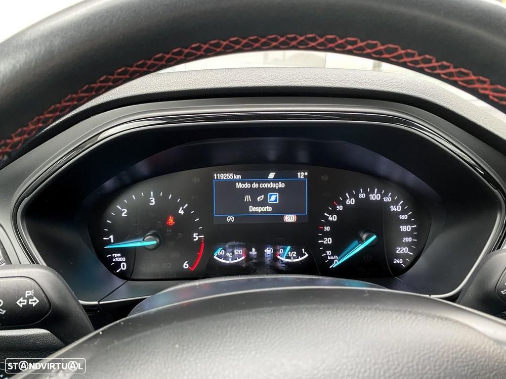 Ford Focus SW 1.5 TDCi EcoBlue ST-Line - 26