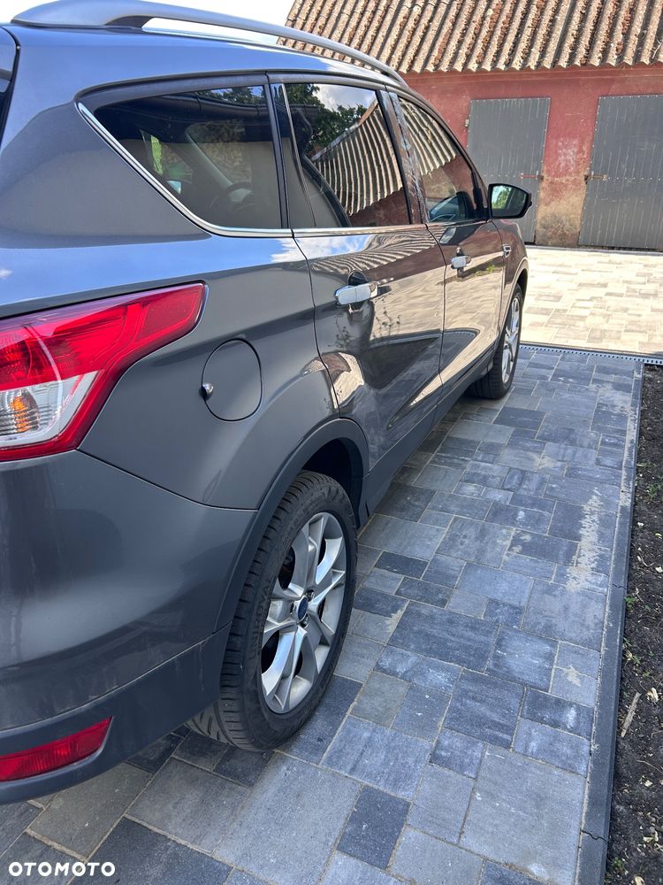 Ford Kuga 2.0 TDCi 2x4 Trend - 4