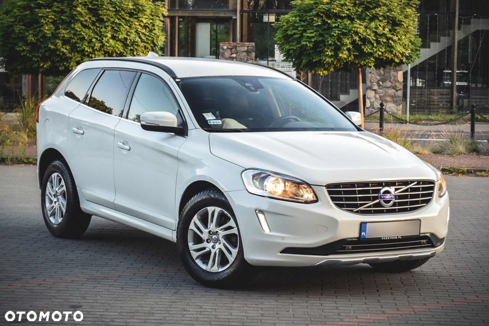 Volvo XC 60 2.4D AWD Momentum - 1
