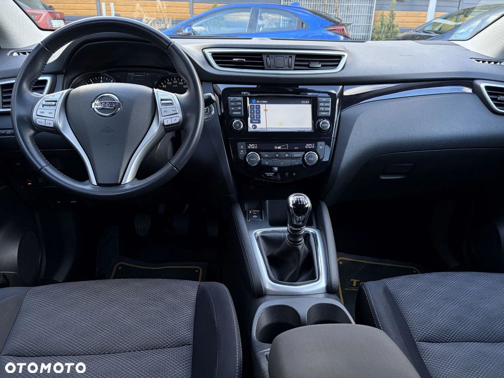 Nissan Qashqai 1.2 DIG-T N-Connecta EU6 - 32