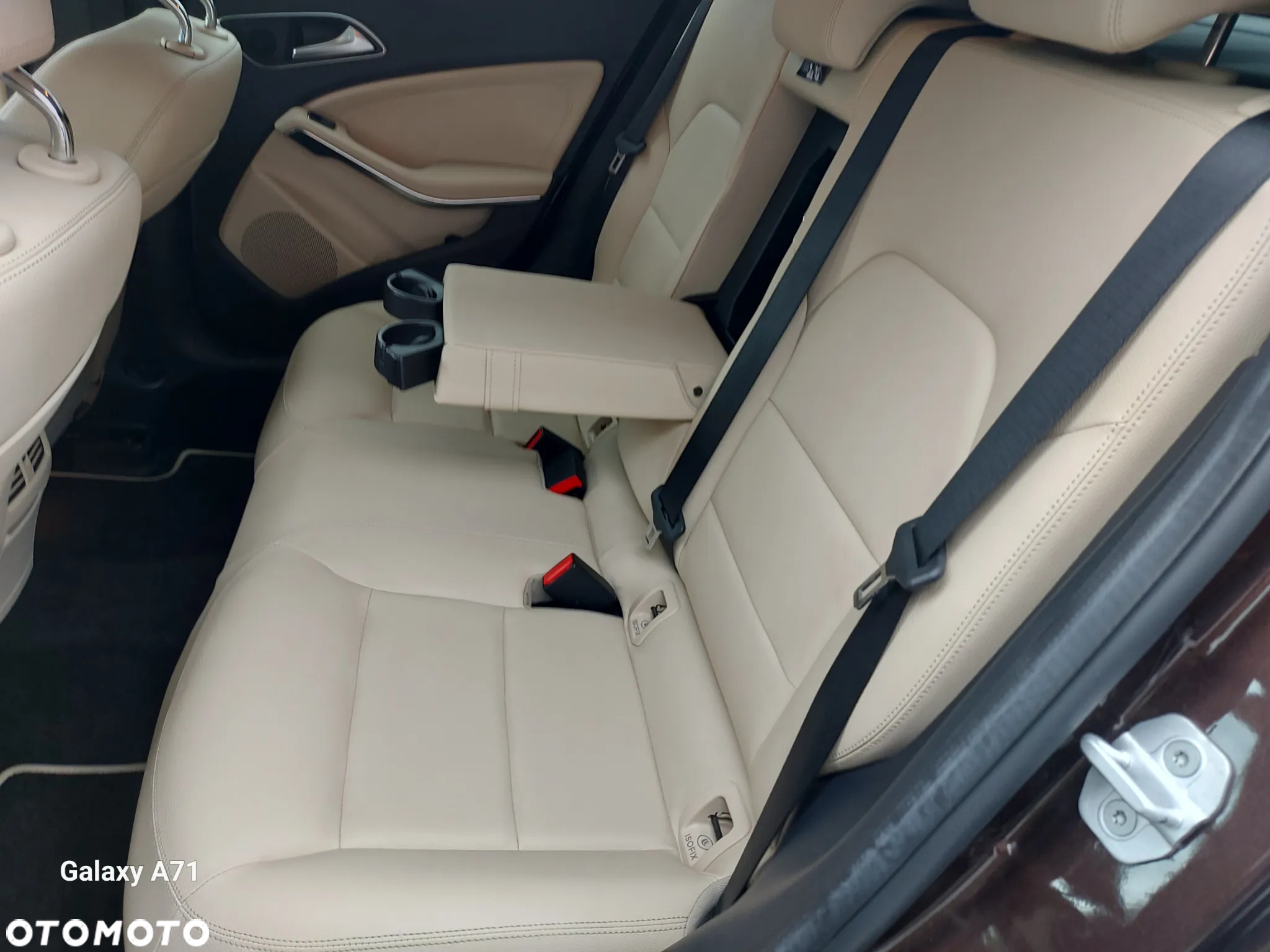 Mercedes-Benz GLA 250 4-Matic AMG Line - 24