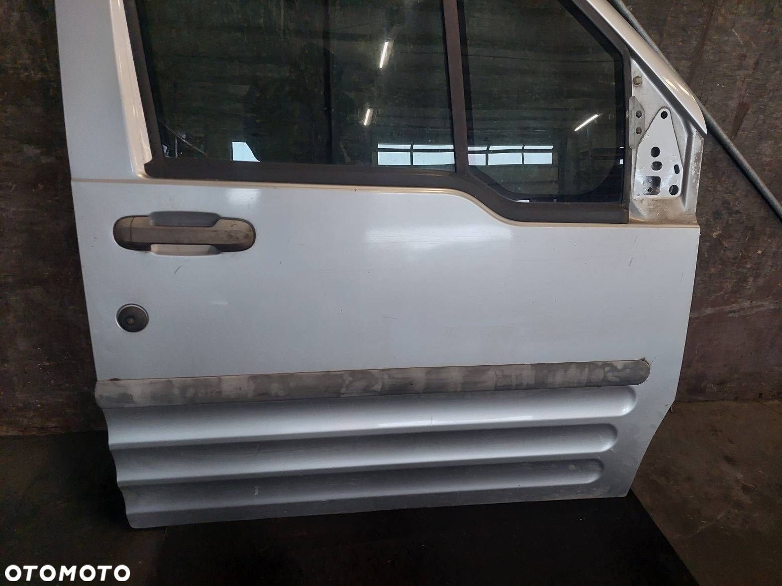 DRZWI KOMPLETNE PRAWY PRZÓD FORD TRANSIT CONNECT I P1 - 2