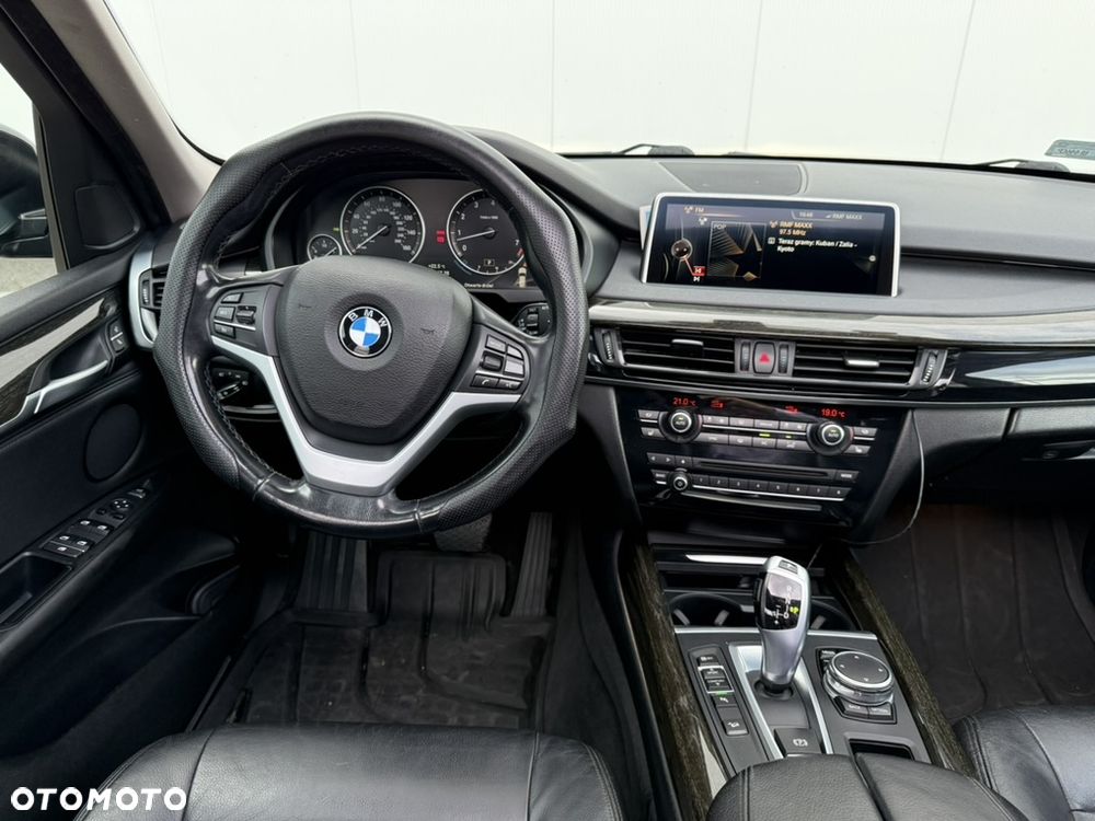 BMW X5 xDrive35i - 35
