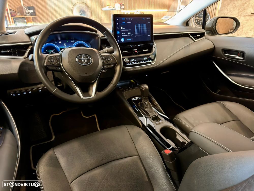 Toyota Corolla SD 1.8 Hybrid Luxury - 30