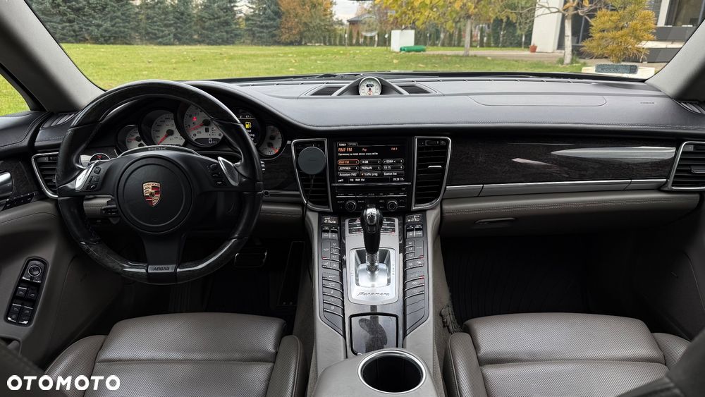 Porsche Panamera 4S - 7