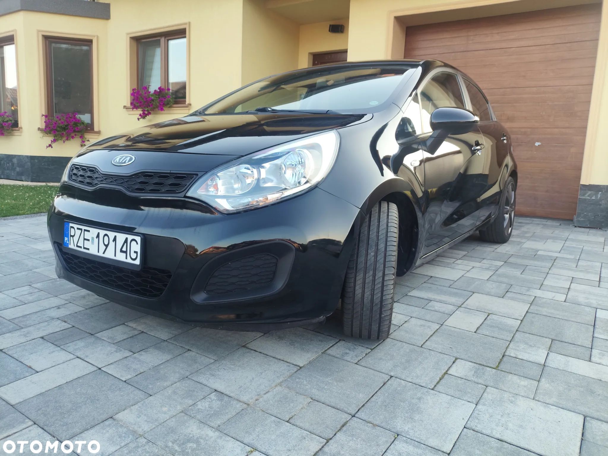Kia Rio 1.2 L - 1