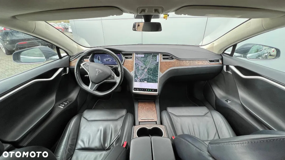 Tesla Model S Standard Reichweite - 39