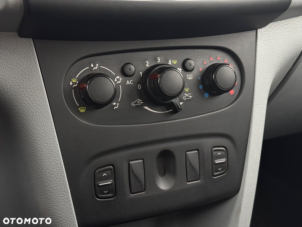 Dacia Sandero 1.2 16V 75 Essentiel - 17