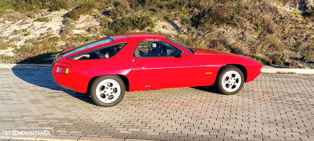 Porsche 928 - 17