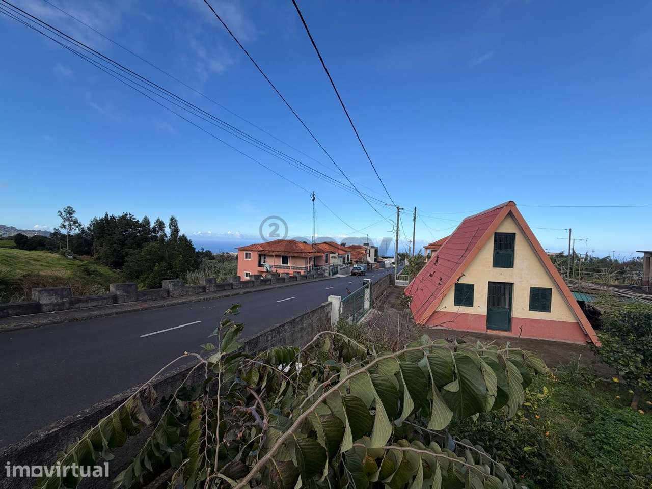 Moradia Típica Madeirense com Enorme Potencial, em Santana - Grande imagem: 3/12