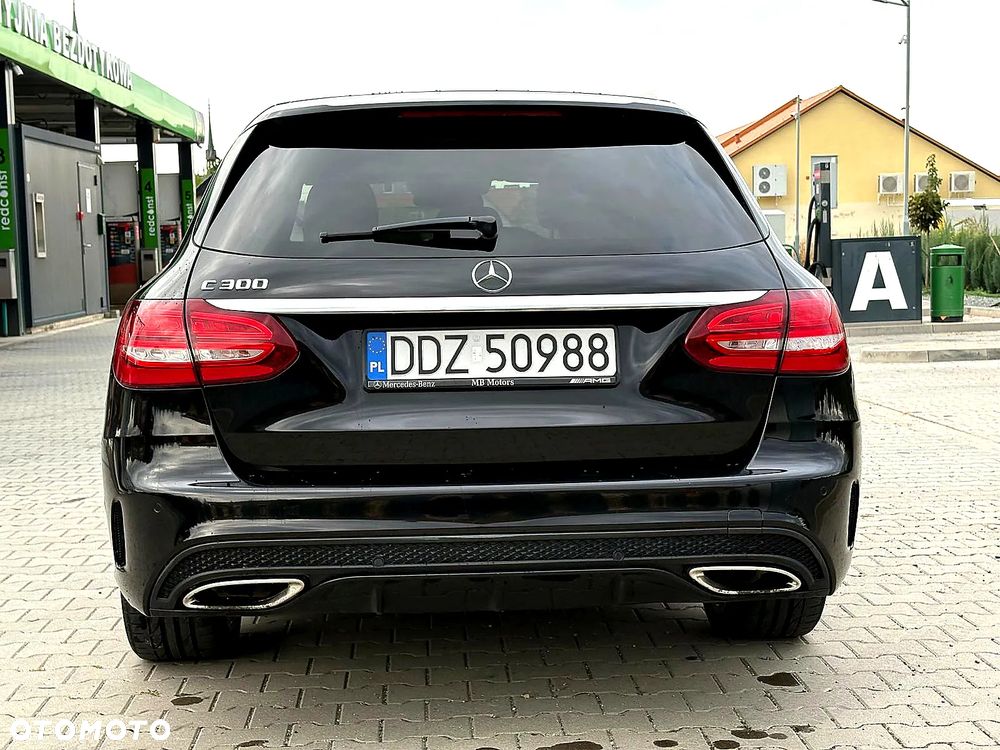 Mercedes-Benz Klasa C 300 7G-TRONIC - 6